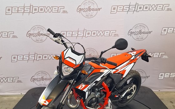 Neufahrzeug Beta RR Motard 2T 50 Sport - Low Seat - Bild 3 Neufahrzeug Beta RR Motard 2T 50 Sport - Low Seat - Bild 3