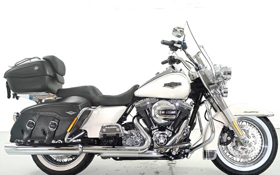 Motorrad Occasion Harley-Davidson Road King Classic FLHRC - Bild 4