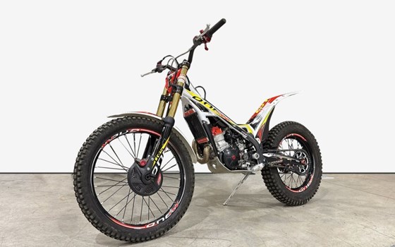 Gebrauchtmotorrad TRS One 250 RR Raga Racing - Bild 1 Gebrauchtmotorrad TRS One 250 RR Raga Racing - Bild 1