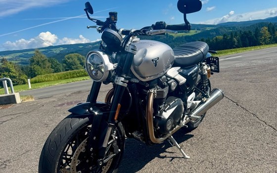 Gebrauchtmotorrad Triumph Speed Twin 1200 - Bild 1 Gebrauchtmotorrad Triumph Speed Twin 1200 - Bild 1