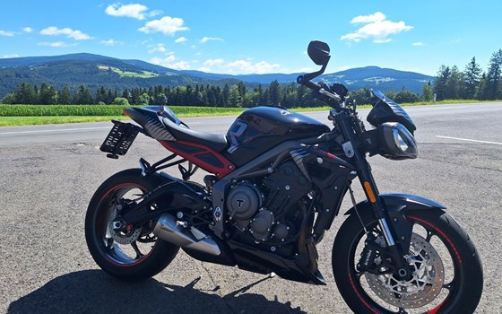 Gebrauchtmotorrad Triumph Street Triple R - Bild 1 Gebrauchtmotorrad Triumph Street Triple R - Bild 1