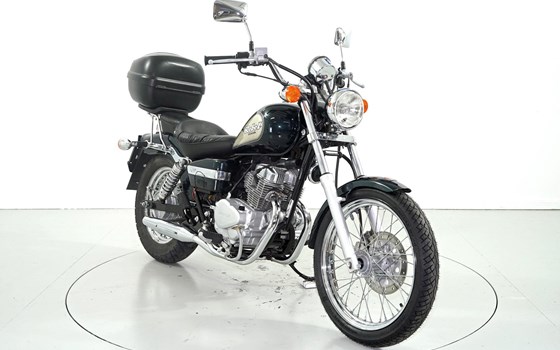 Motorrad Occasion Honda CA 125 Rebel - Bild 2