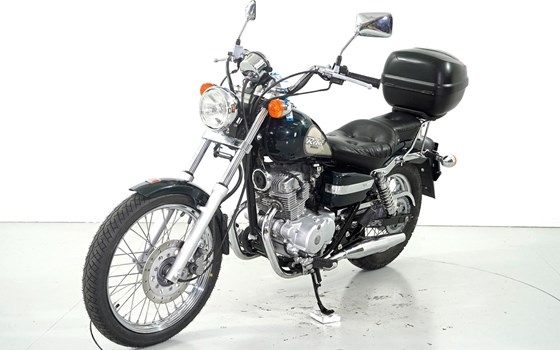 Motorrad Occasion Honda CA 125 Rebel - Bild 3