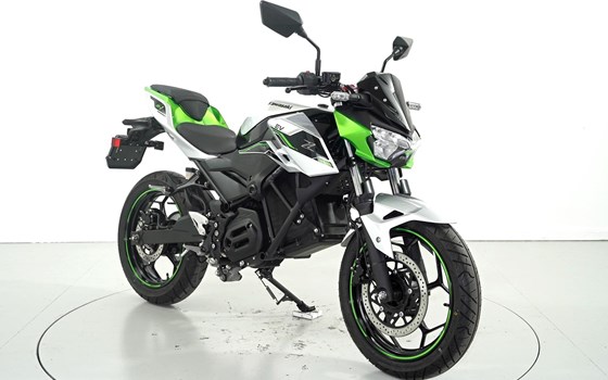 Motorrad Occasion Kawasaki Z e-1 - Bild 2