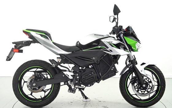 Motorrad Occasion Kawasaki Z e-1 - Bild 4