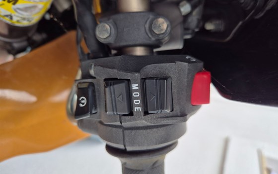Gebrauchtmotorrad Suzuki GSX-R 1000 - Bild 1 Gebrauchtmotorrad Suzuki GSX-R 1000 - Bild 1