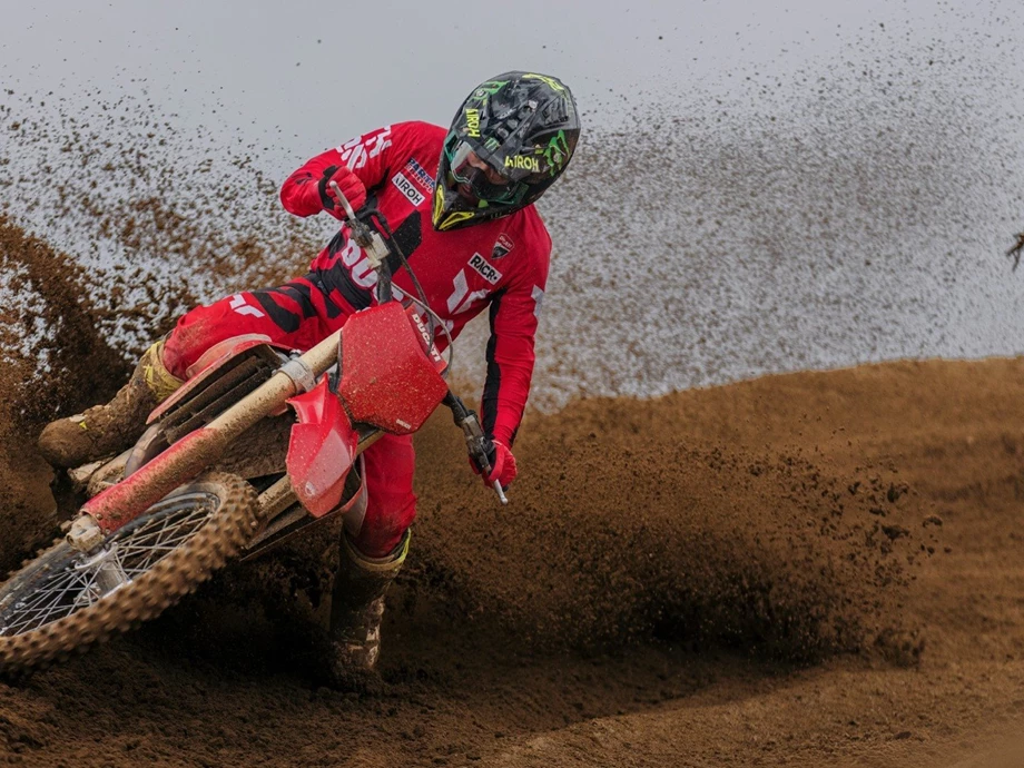 Angebot Ducati Desmo450 MX Bild 2: Angebot Ducati Desmo450 MX