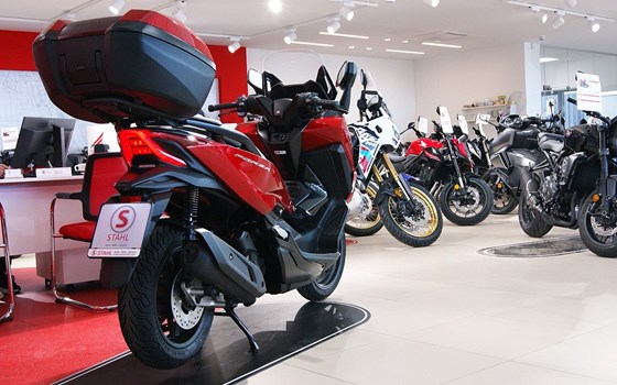 Gebrauchtmotorrad Honda Forza 125 - Bild 3