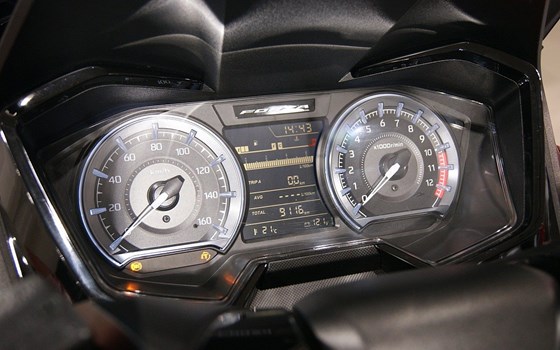 Gebrauchtmotorrad Honda Forza 125 - Bild 8