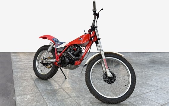 Gebrauchtmotorrad Honda TLR 200 - Bild 3 Gebrauchtmotorrad Honda TLR 200 - Bild 3