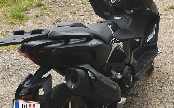 Gebrauchtmotorrad Yamaha TMAX 560 Tech Max - Bild 13 Gebrauchtmotorrad Yamaha TMAX 560 Tech Max - Bild 13