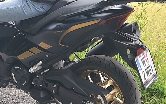 Gebrauchtmotorrad Yamaha TMAX 560 Tech Max - Bild 3 Gebrauchtmotorrad Yamaha TMAX 560 Tech Max - Bild 3