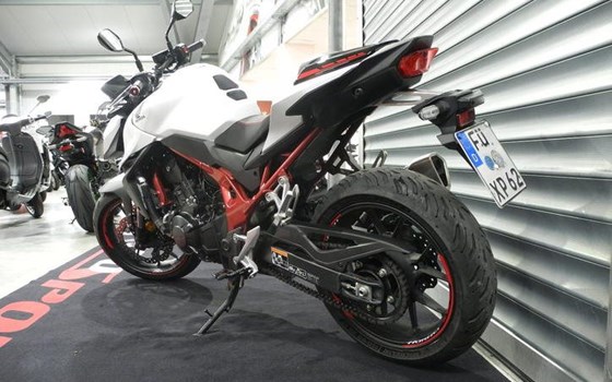 Gebrauchtmotorrad Honda CB750 Hornet - Bild 3