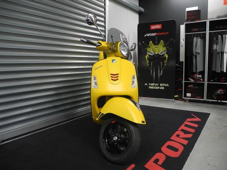 Offer Vespa GTS 300 Super Sport Bild 3: Offer Vespa GTS 300 Super Sport