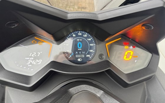 Gebrauchtmotorrad Kymco AK 550i ABS - Bild 4