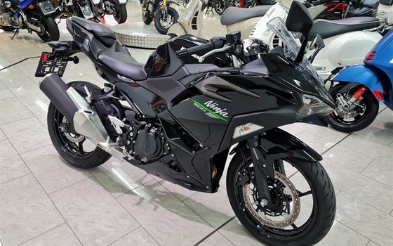 Gebrauchtmotorrad Kawasaki Ninja 500 - Bild 1 Gebrauchtmotorrad Kawasaki Ninja 500 - Bild 1