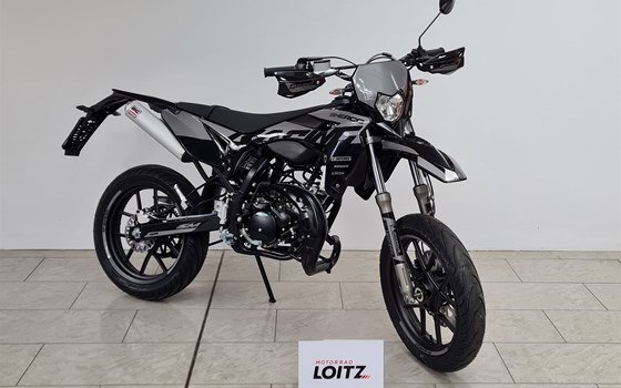 Gebrauchtmotorrad Sherco SM 50 R - Bild 1 Gebrauchtmotorrad Sherco SM 50 R - Bild 1