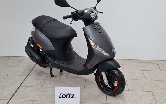 Gebrauchtmotorrad Piaggio ZIP S 50 - Bild 1 Gebrauchtmotorrad Piaggio ZIP S 50 - Bild 1