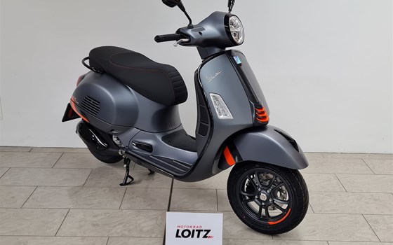 Gebrauchtmotorrad Vespa GTS 310 SuperSport - Bild 1 Gebrauchtmotorrad Vespa GTS 310 SuperSport - Bild 1