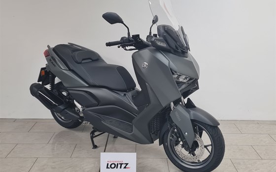 Gebrauchtmotorrad Yamaha XMAX 300 - Bild 1 Gebrauchtmotorrad Yamaha XMAX 300 - Bild 1