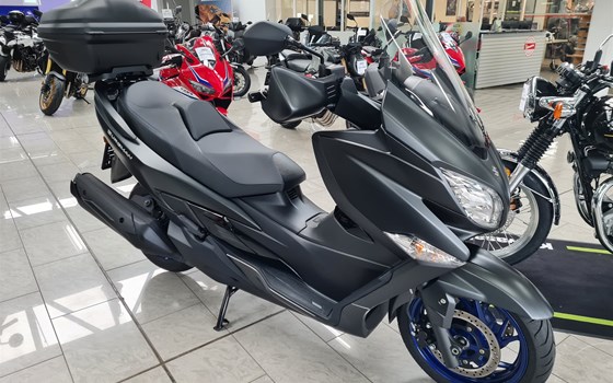 Gebrauchtmotorrad Suzuki Burgman 400 - Bild 1 Gebrauchtmotorrad Suzuki Burgman 400 - Bild 1