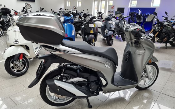 Gebrauchtmotorrad Honda SH350i - Bild 2