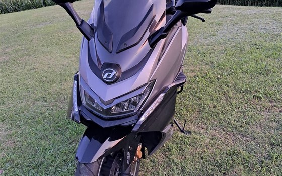 Gebrauchtmotorrad Daelim XQ 250 - Bild 3 Gebrauchtmotorrad Daelim XQ 250 - Bild 3