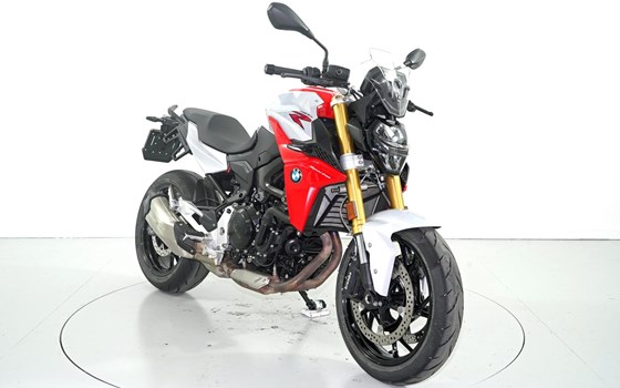 Motorrad Occasion BMW F 900 R - Bild 2