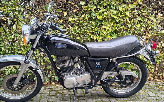 Gebrauchtmotorrad Yamaha SR 500 - Bild 4
