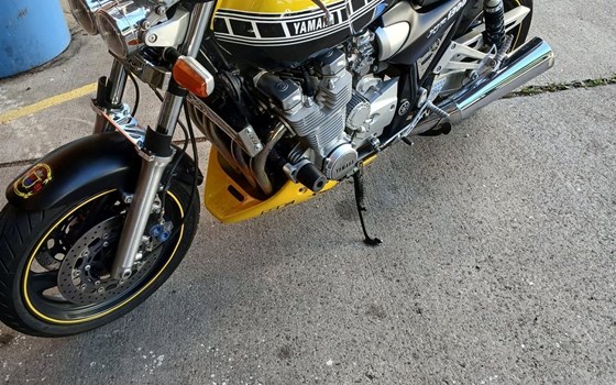 Gebrauchtmotorrad Yamaha XJR 1300 - Bild 1 Gebrauchtmotorrad Yamaha XJR 1300 - Bild 1