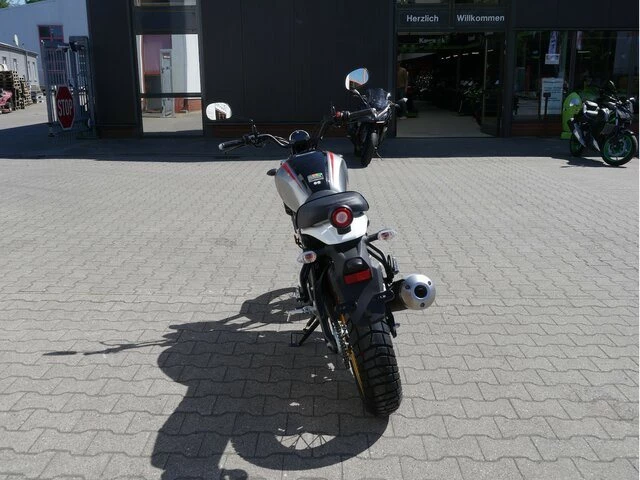 Angebot Yamaha XSR125 Legacy Bild 9: Angebot Yamaha XSR125 Legacy