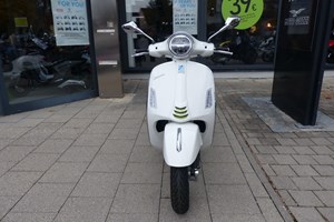 Angebot Vespa GTS 125 Supertech iGET