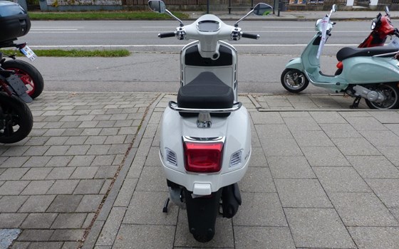 Neufahrzeug Vespa GTS 125 Supertech iGET - Bild 15