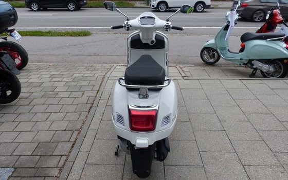 Neufahrzeug Vespa GTS 125 Supertech iGET - Bild 16