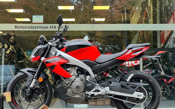 Gebrauchtmotorrad Aprilia Tuono 457 - Bild 9