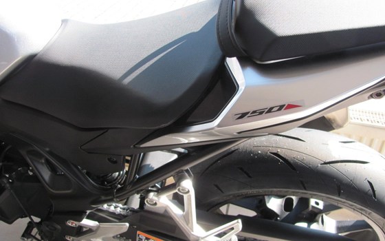 Neufahrzeug Honda CB750 Hornet - Bild 3