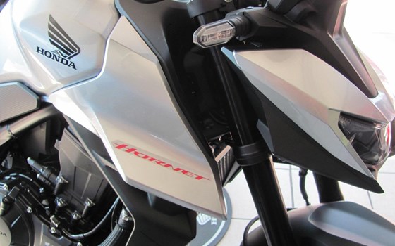Neufahrzeug Honda CB750 Hornet - Bild 8
