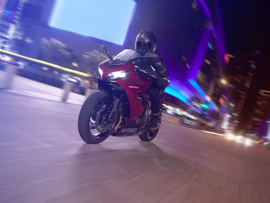 Angebot Triumph Daytona 660 Bild 7: Angebot Triumph Daytona 660