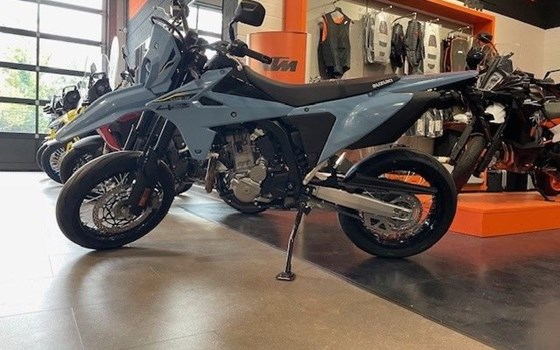 Neufahrzeug Suzuki DR-Z4SM - Bild 1