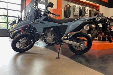Suzuki DR-Z4SM