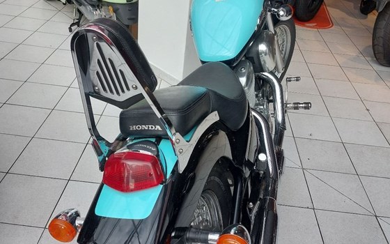 Gebrauchtmotorrad Honda VT 600 C Shadow - Bild 4