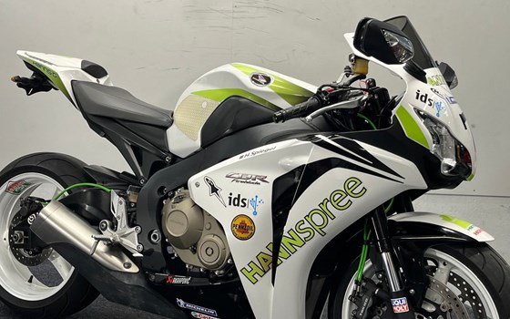 Gebrauchtmotorrad Honda CBR1000RR Fireblade - Bild 2