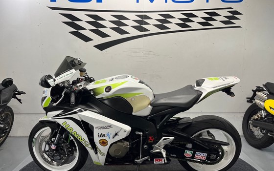 Gebrauchtmotorrad Honda CBR1000RR Fireblade - Bild 4