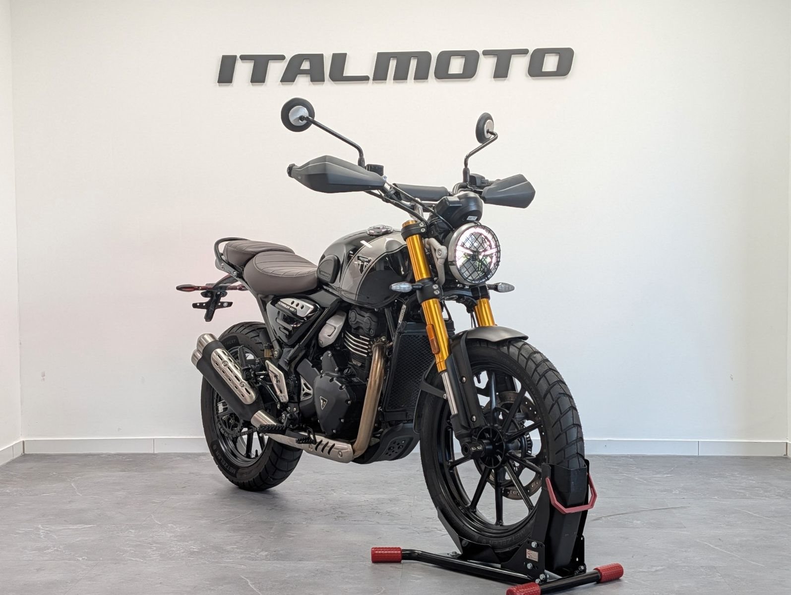 Triumph Scrambler 400 X