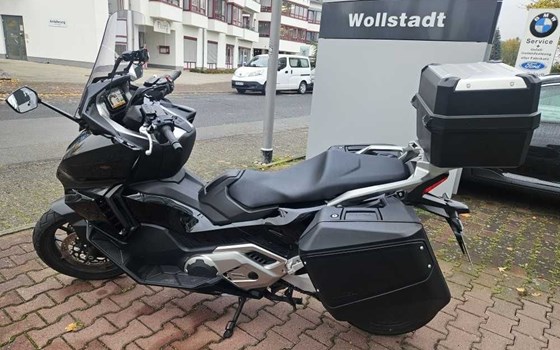 Gebrauchtmotorrad Honda Forza 750 - Bild 2