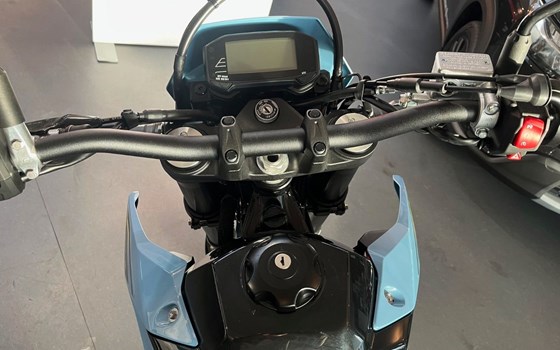 Neufahrzeug Suzuki DR-Z4SM - Bild 8