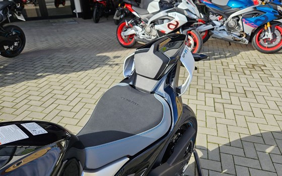 Neufahrzeug CFMOTO 675SR-R - Bild 10