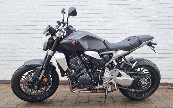 Gebrauchtmotorrad Honda CB 1000 R - Bild 3