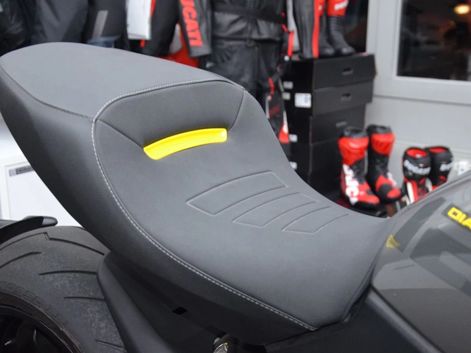 Angebot Ducati Diavel 1260 S Bild 8: Angebot Ducati Diavel 1260 S