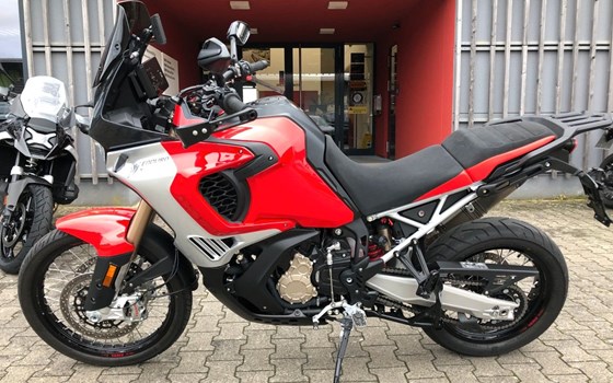 Gebrauchtmotorrad MV Agusta Enduro Veloce - Bild 1